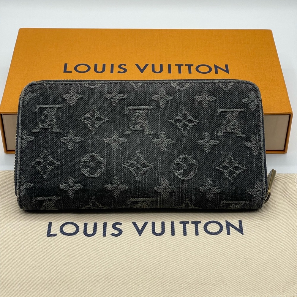 Louis Vuitton Denim Blue Jean Monogram Long Round Zippy Wallet Clutch Rare LV